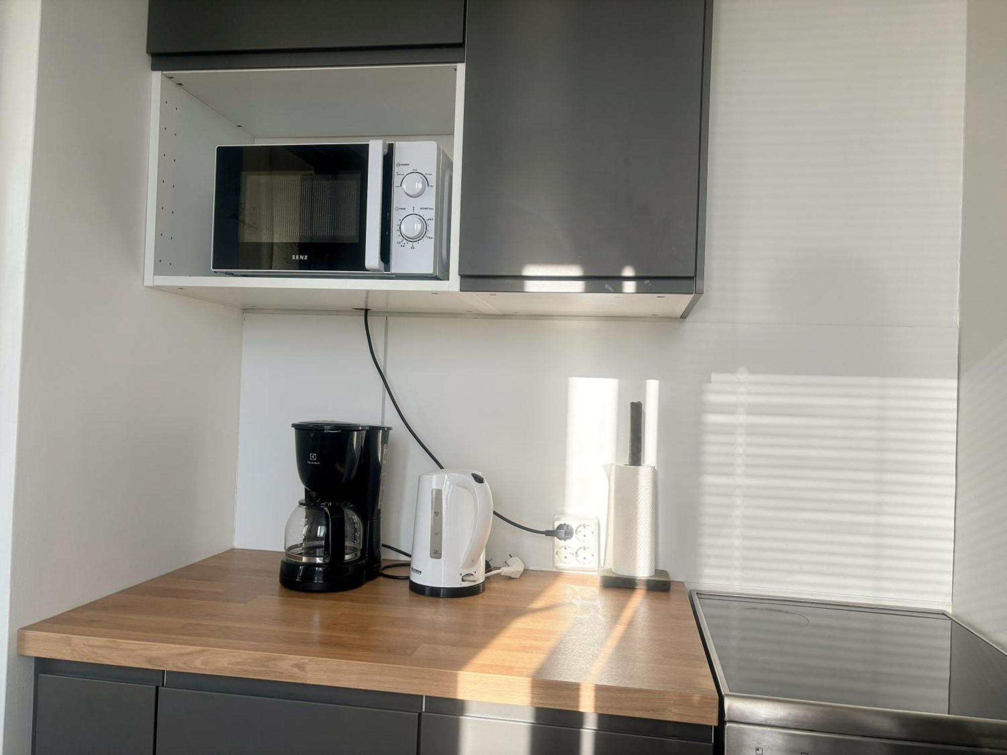 Modern Studio, Private Free Parking ,near Metro Appartement Helsinki